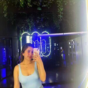 Meet your Posher, Benoite